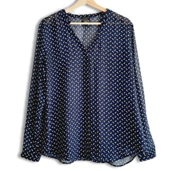 ANN TAYLOR Semi-Sheer Lightweight V-Neck Button Down Blouse Top Sz L - Picture 1 of 11